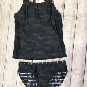 Girls Athleta Swim 2pc with reversible bottoms